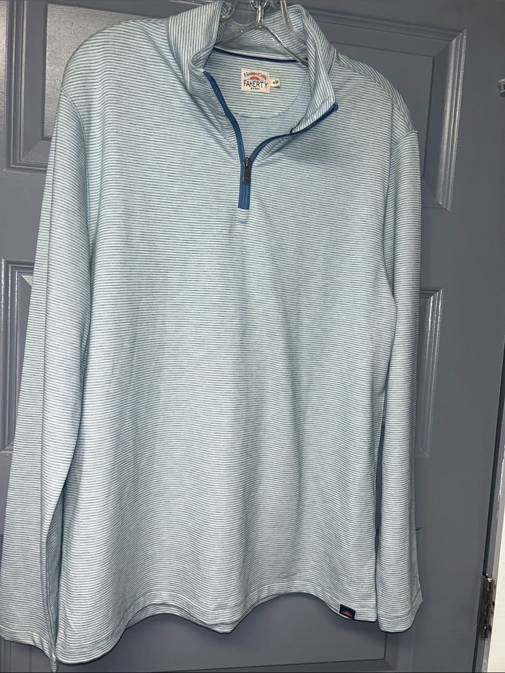 FAHERTY MOVEMENT LIGHT BLUE STRIPE 1/4 zip pullover. Mens size Medium. Like new